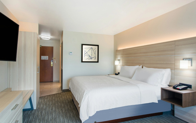 Holiday Inn Express Hotel & Suites Lewisburg by IHG