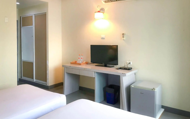 J TWO S Pratunam Hotel