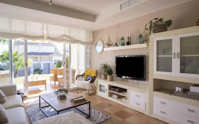 Elegant Villa in Calafell With Swimming Pool
