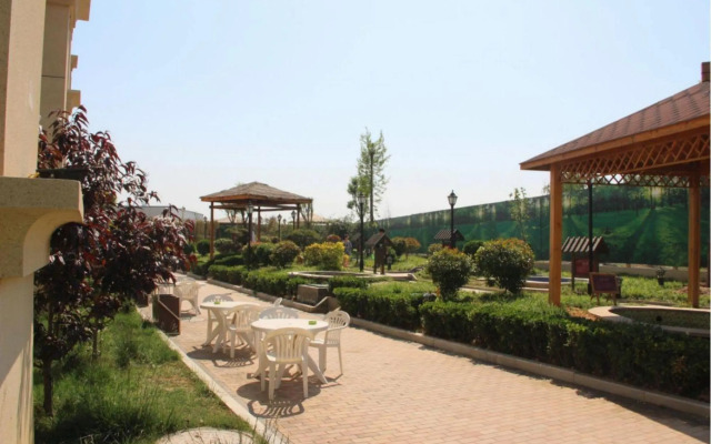 Liaocheng shengjing hot spring hotel