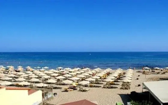 Vlachakis Beach Hotel