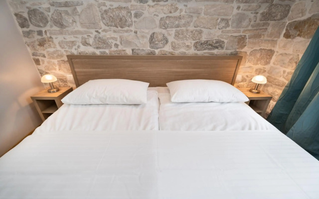 Tifani Luxury Rooms