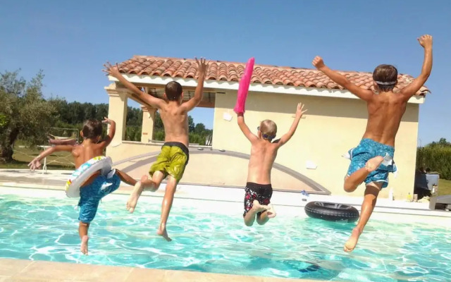 Maison d'Hôtes L'OUSTAL D'ADELE