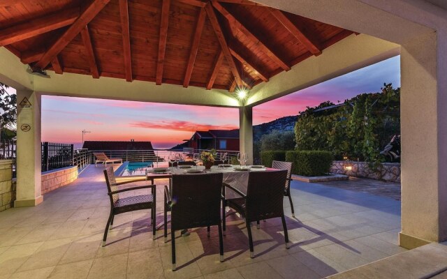 Beautiful Home in Razanj With Jacuzzi, Wifi and 4 Bedrooms