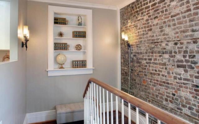 Sprawling Penthouse with Rooftop Deck Blocks from the River