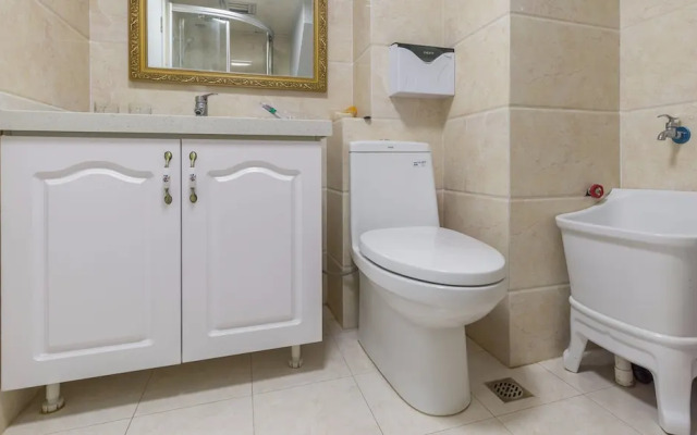 Railway Station Splendid Elegant Apartment