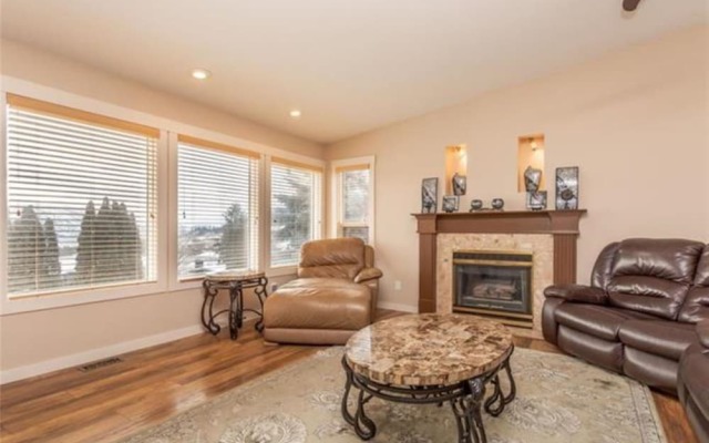 Beautiful Rodee Homestay -west Kelowna