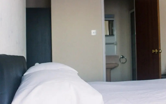 Wellesley Park Hotel