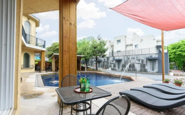 Gapyeong Avenue Spa Pension