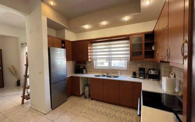Cozy 1 Bd Apt in Therisos with Balcony