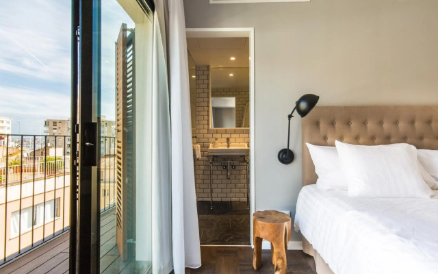 Terreno Suites