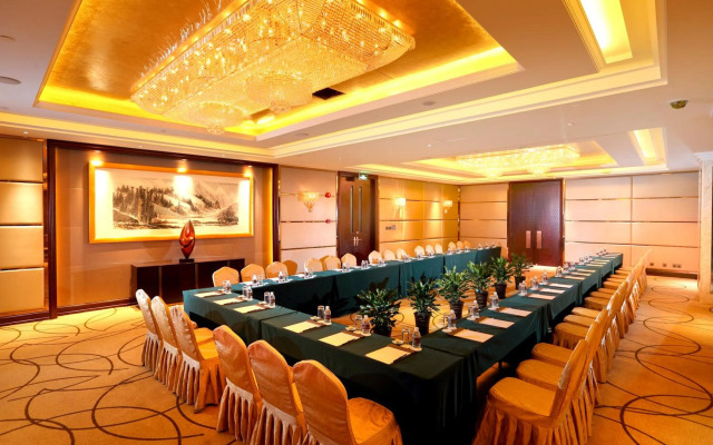 Royal International Hotel