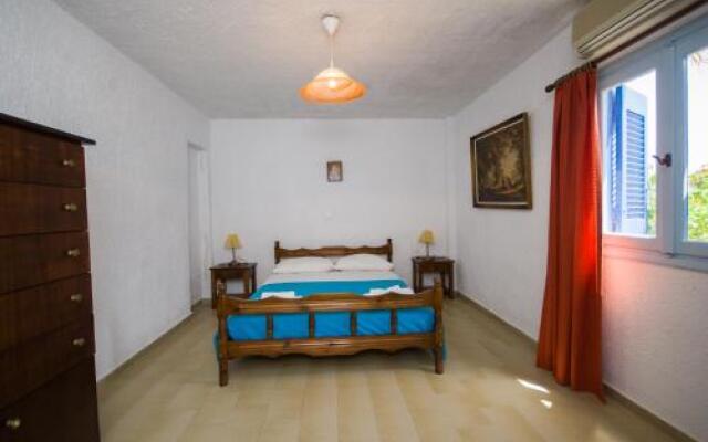 Gialos Studios & Apartments
