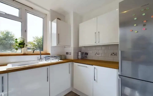 The Earl's Court Hideaway - Warm 3bdr House