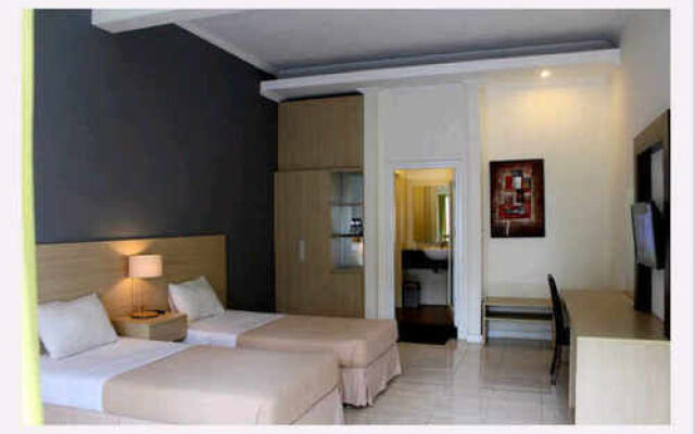 Tanjung Plaza Hotel