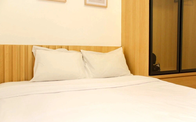 Golden Osaka 2BR Apartment at Meikarta Apartment