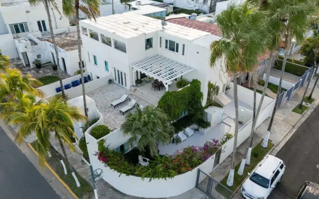 Casa Pelegrina I Powered G in Ocean Park