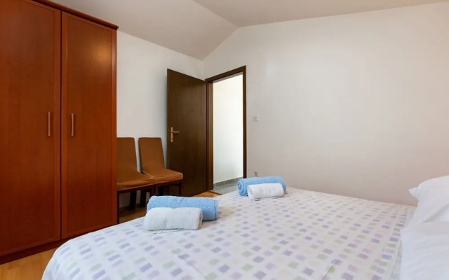 Apartment Josip 828