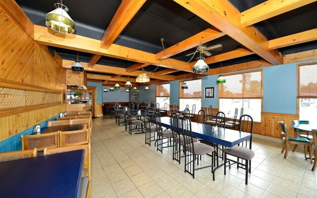 Travelers Inn