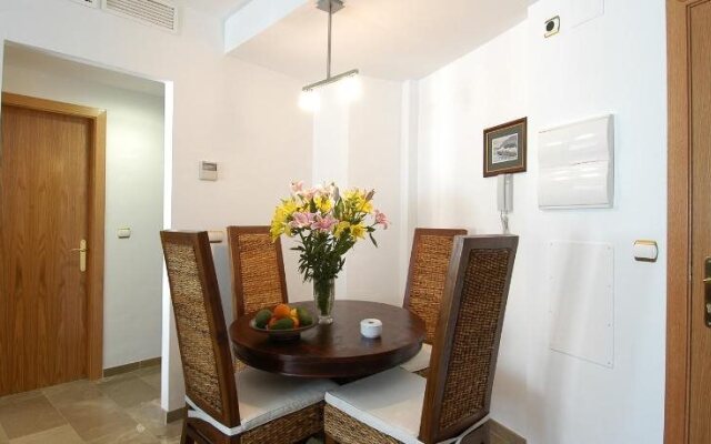 Apartamentos El Tranco del Mar