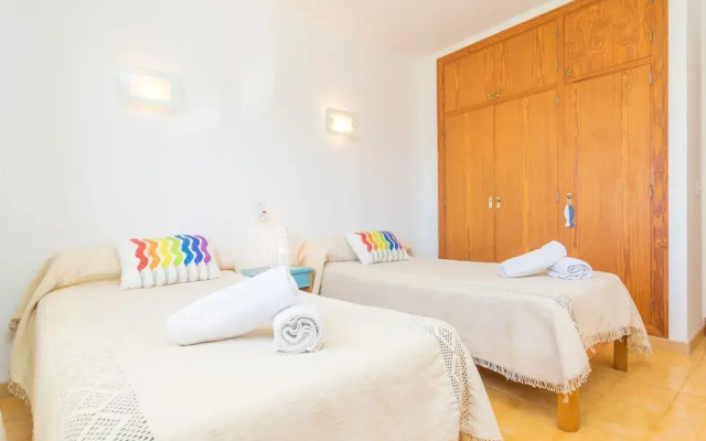 Riandgo in Alc dia With 2 Bedrooms and 1 Bathrooms - Apartment in Alcudia - Photo 5