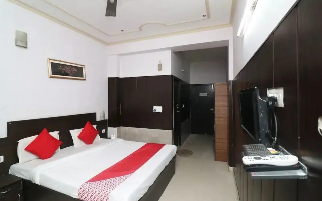 Hotel Taj Heaven By OYO Rooms