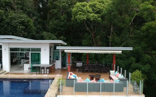 Parinda Villa in Naka Hills