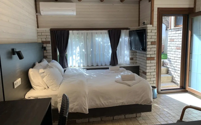 Çeşmekeş Hotel