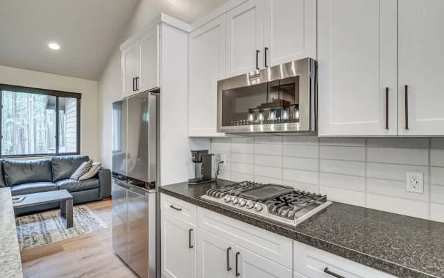 Contemporary & Cozy! Pinetop Country Club Casita