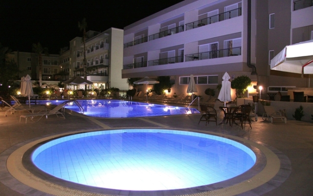 Agela Hotel & Apartments