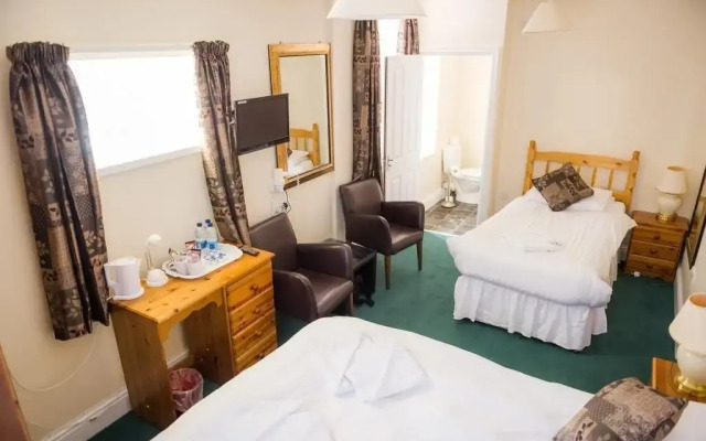 Queensbridge Hotel