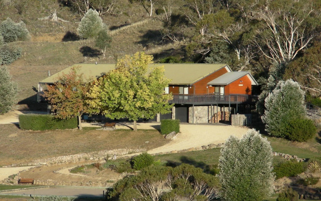 Mowamba River Lodge