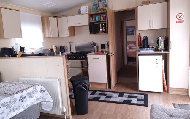 Impeccable 2-bed Apartment in Tattershall Lakes