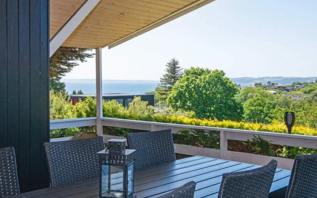 6 Person Holiday Home in Ebeltoft