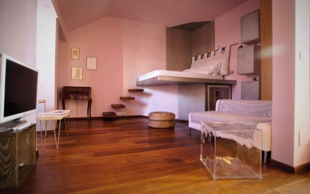 Charming Studio