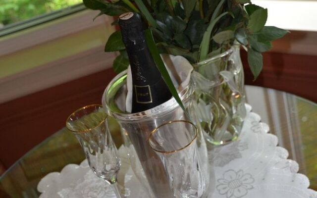 Rose Manor Inn B & B