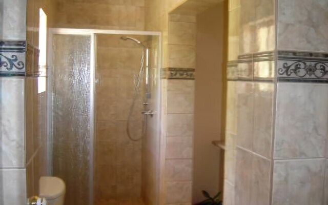 Mooring House Guest Lodge