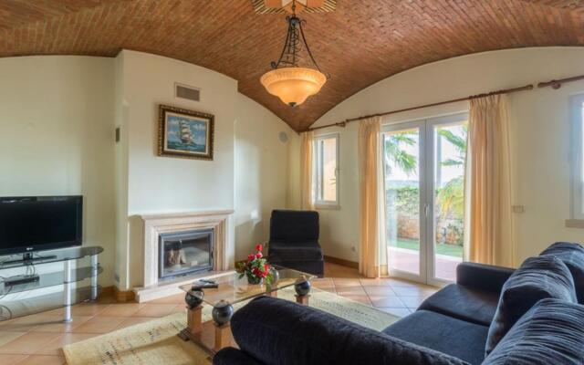 V4 Alegria (V2G2) in Albufeira