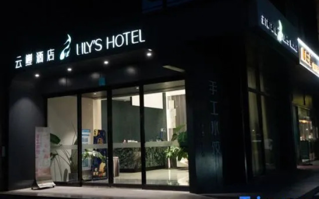 Lily’s Hotel