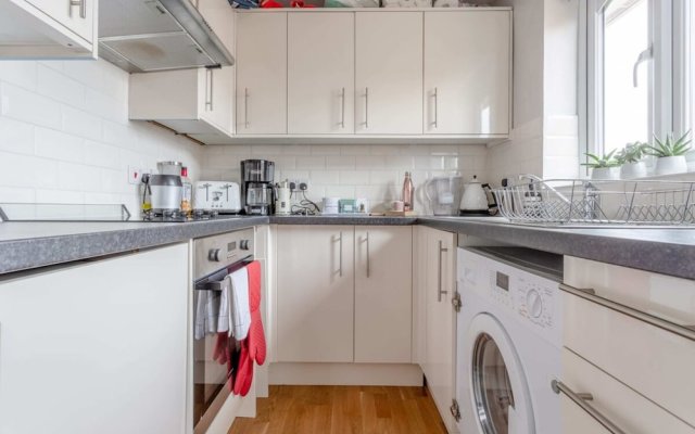 Chic and Cosy 1 Bed Flat in Nw-london