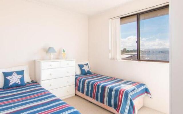 Seabreeze 4 Opposite Bowling Club