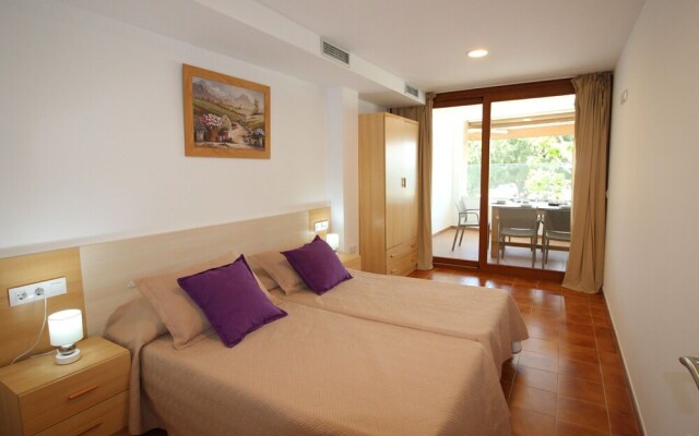Modern Apartment in Roses with Sea View