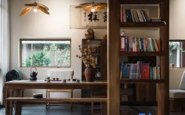 Wenhui Xiangshe · Shaxi Bai Private Holiday Courtyard