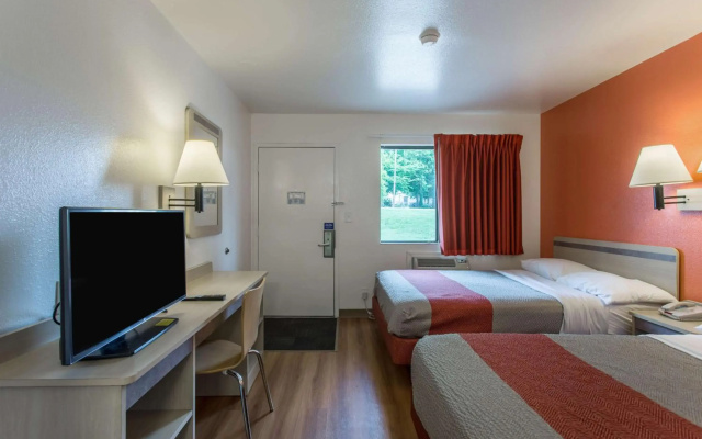 Motel 6 Goodlettsville, TN - Nashville