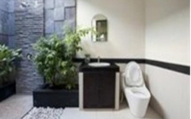 Pondok Raya 828 Guest House