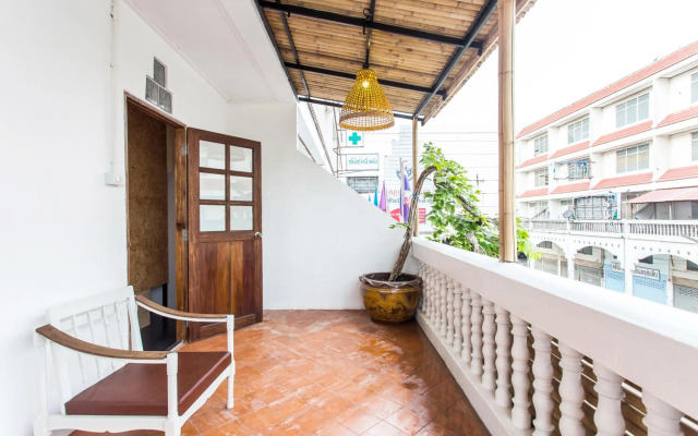 Stockhome Hostel Ayutthaya