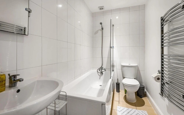 NEW Stunning & Stylish 2BD Flat Paignton Devon
