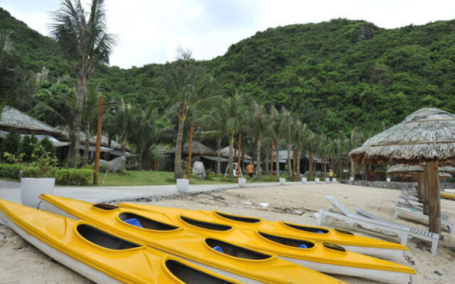 Cat Ba Beach Resort