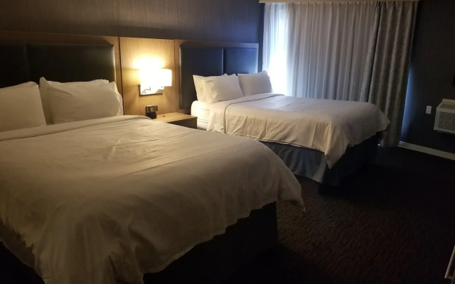 Holiday Inn Express Edmonton Downtown by IHG