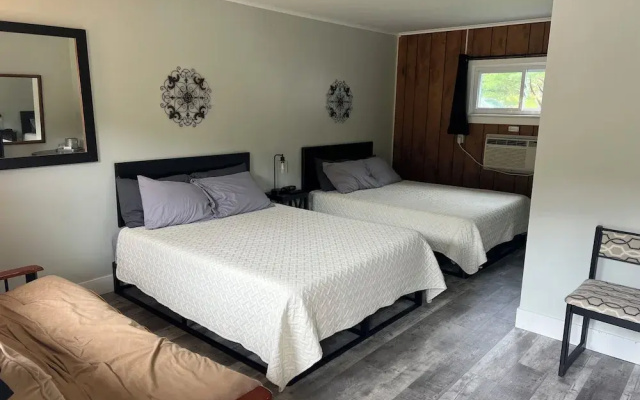 Colton Point Motel